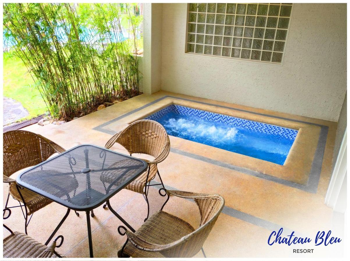 Chateau Bleu Resort Calamba  Buitenkant foto